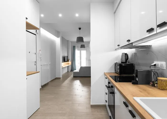 Flaneur, Nilie Hospitality Mgmt *